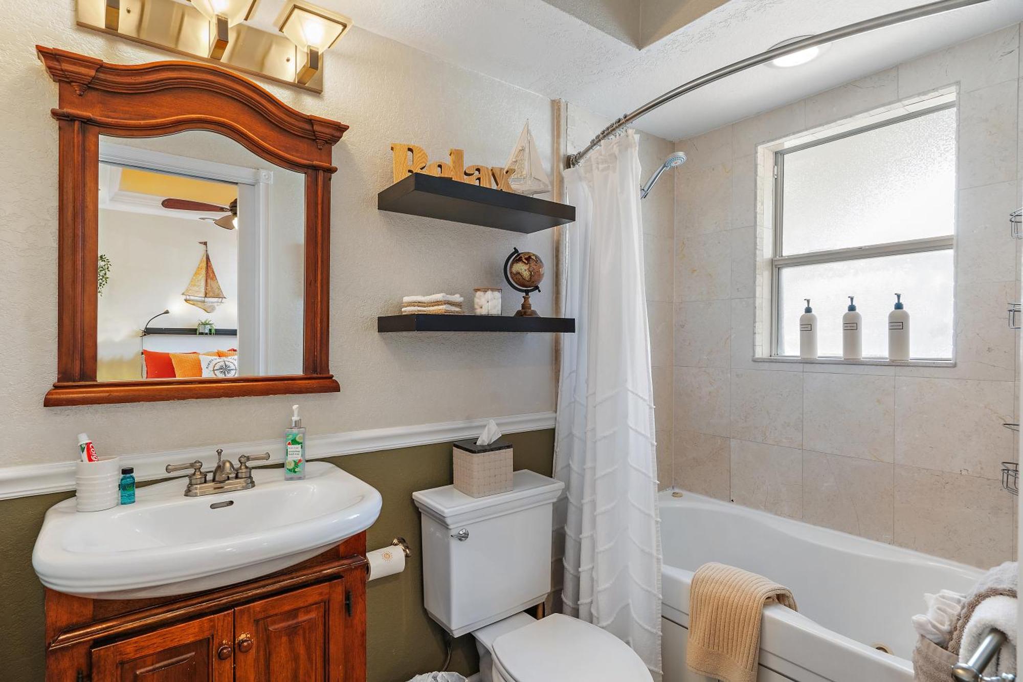 Wine-Dine-Sunshine Cozy Flat In The Heart Of Dtsp Villa St. Petersburg Ngoại thất bức ảnh