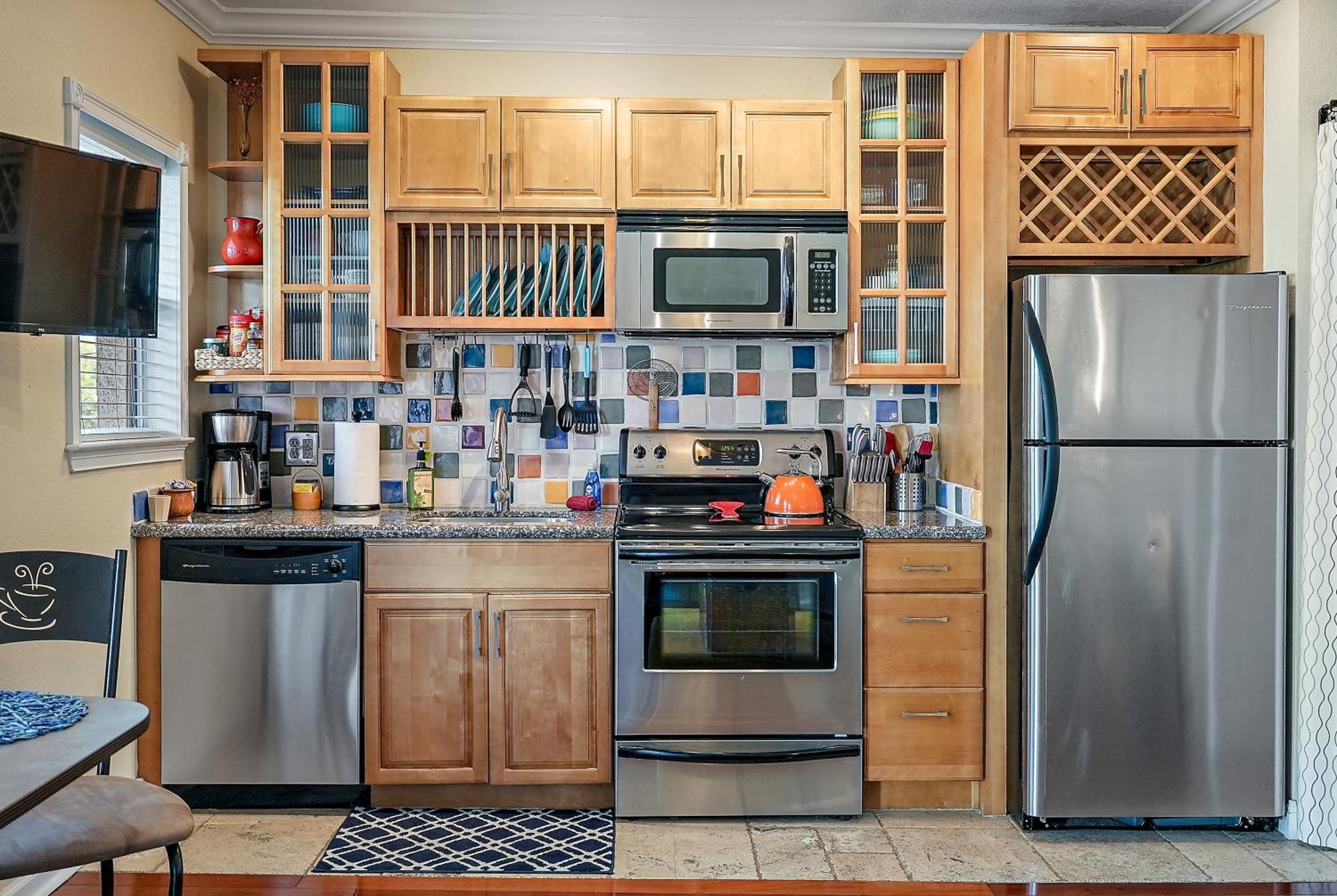 Wine-Dine-Sunshine Cozy Flat In The Heart Of Dtsp Villa St. Petersburg Ngoại thất bức ảnh