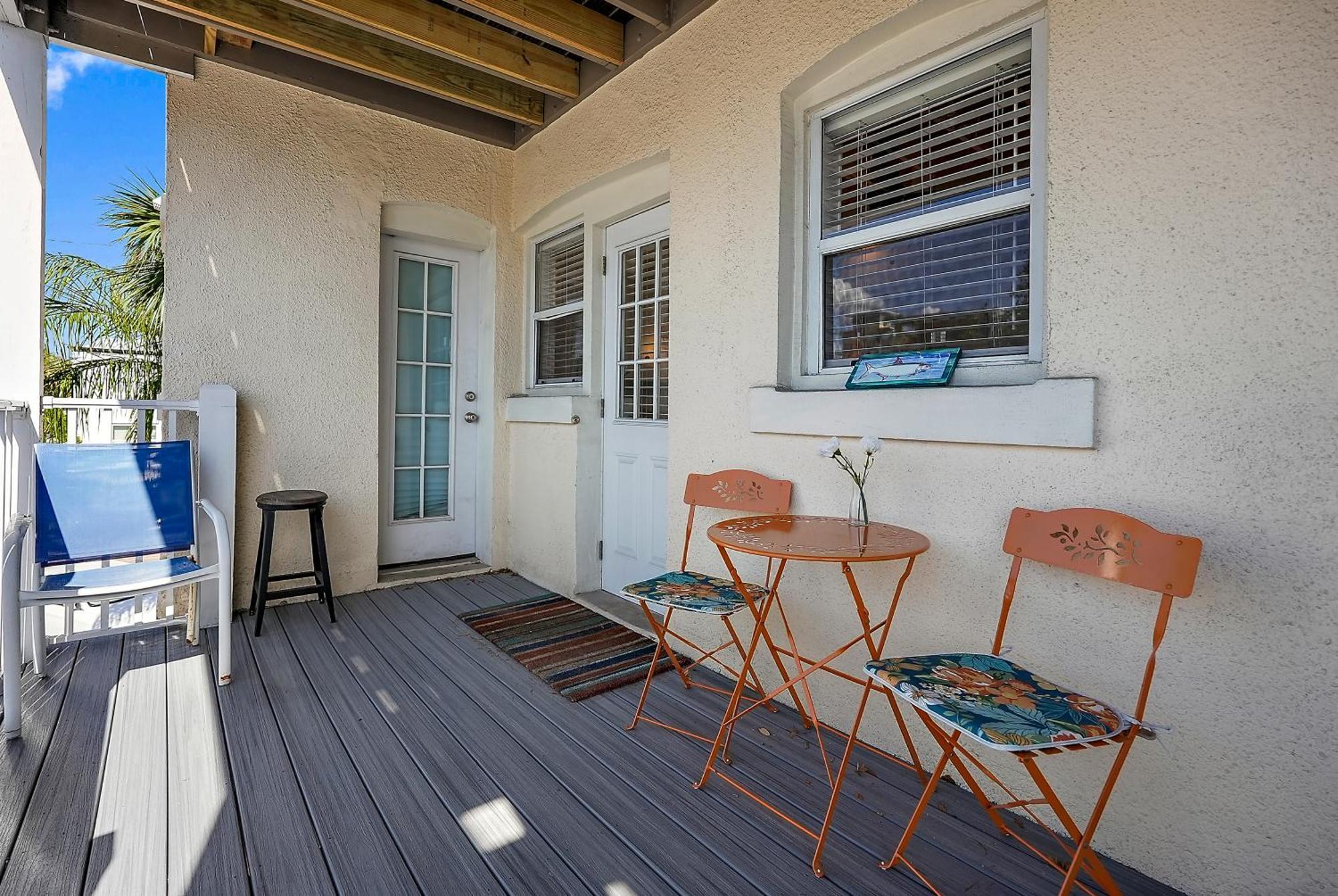 Wine-Dine-Sunshine Cozy Flat In The Heart Of Dtsp Villa St. Petersburg Ngoại thất bức ảnh