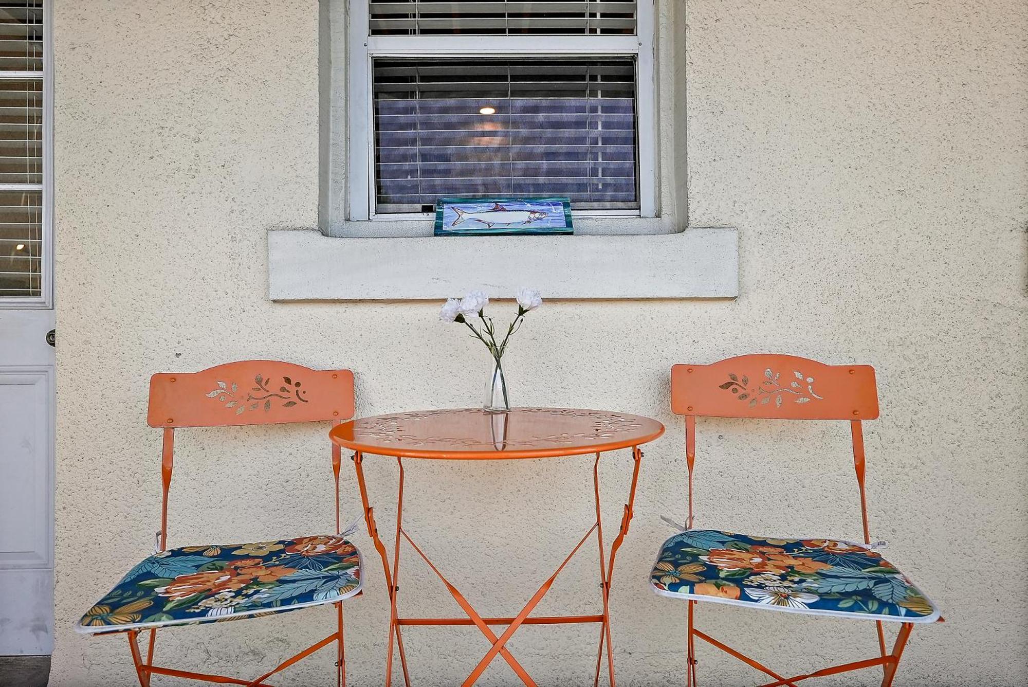 Wine-Dine-Sunshine Cozy Flat In The Heart Of Dtsp Villa St. Petersburg Ngoại thất bức ảnh
